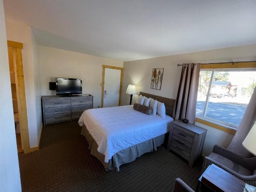 Estes Mountain Lodge - image 15