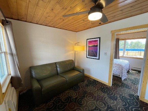 Estes Mountain Lodge - image 35