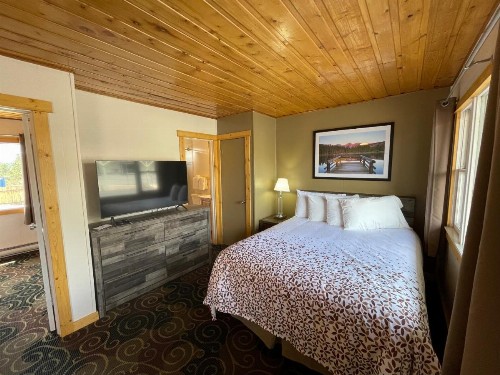 Estes Mountain Lodge - image 4