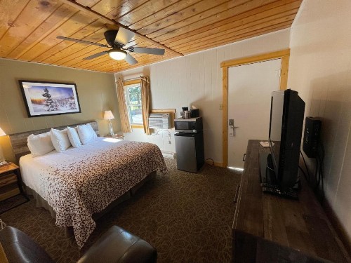 Estes Mountain Lodge - image 50