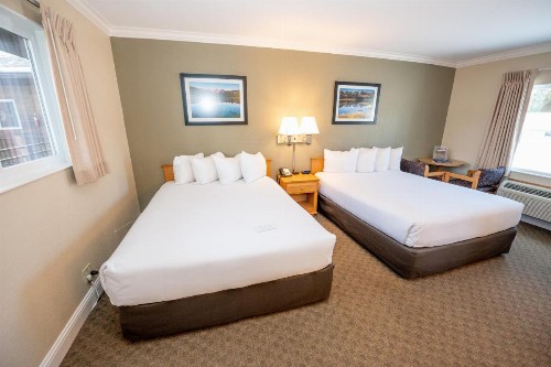 Blue Door Inn - image 22