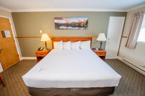 Blue Door Inn - image 26