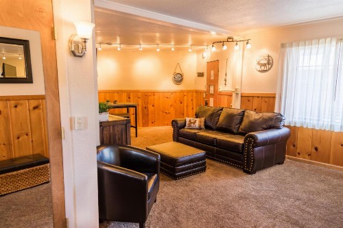 Alpine Trail Ridge Inn - image 15