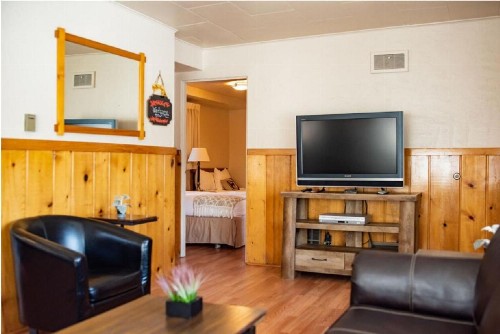 Alpine Trail Ridge Inn - image 36