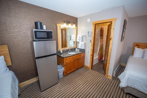 Hotel Estes - image 46