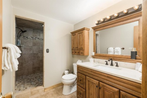 4 Seasons Inn on Fall River - image 26