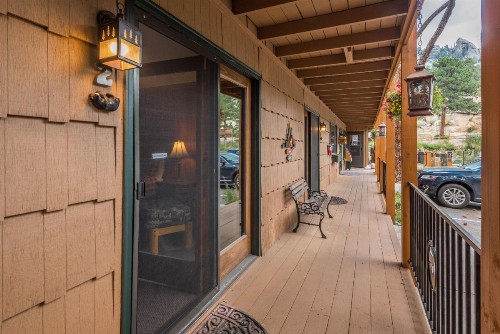 4 Seasons Inn on Fall River - image 50