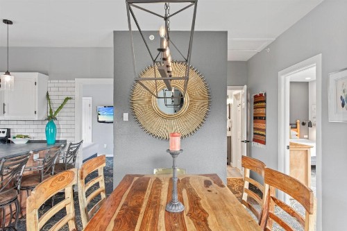 Coyote Mountain Lodge - image 17