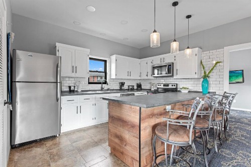 Coyote Mountain Lodge - image 21