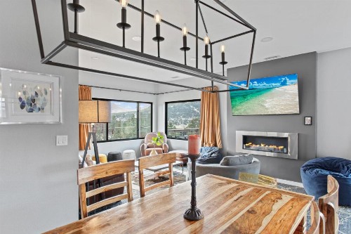 Coyote Mountain Lodge - image 31