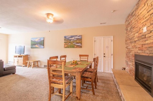 Coyote Mountain Lodge - image 46