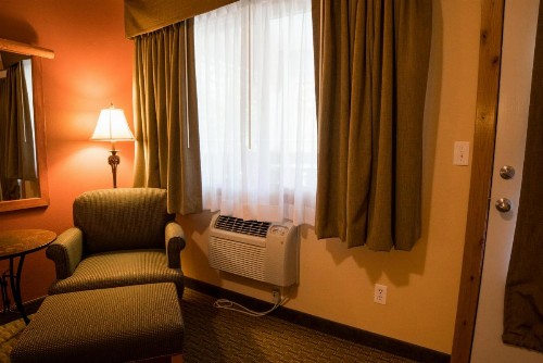 Silver Moon Inn - image 15