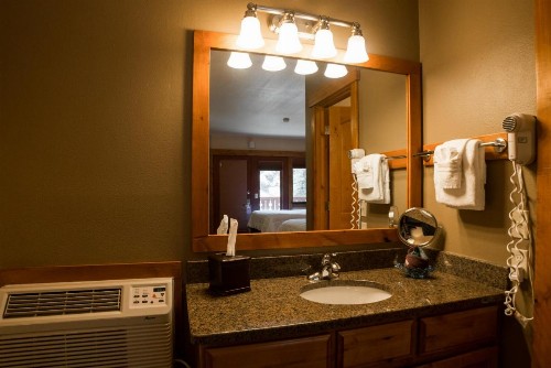 Silver Moon Inn - image 2