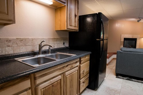 Silver Moon Inn - image 21