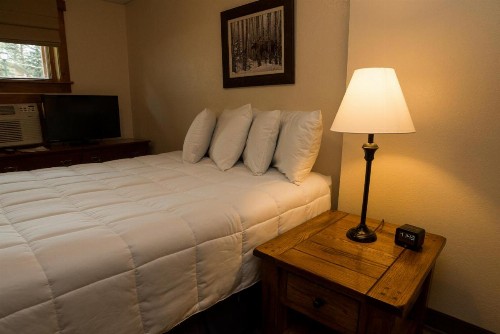 Silver Moon Inn - image 23