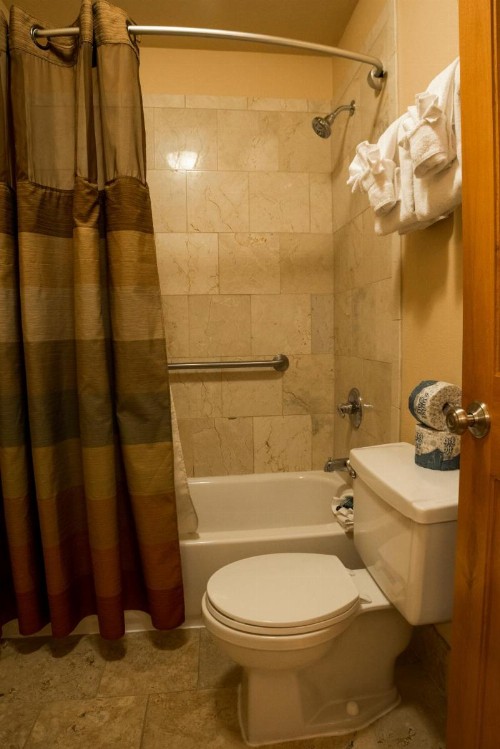 Silver Moon Inn - image 25