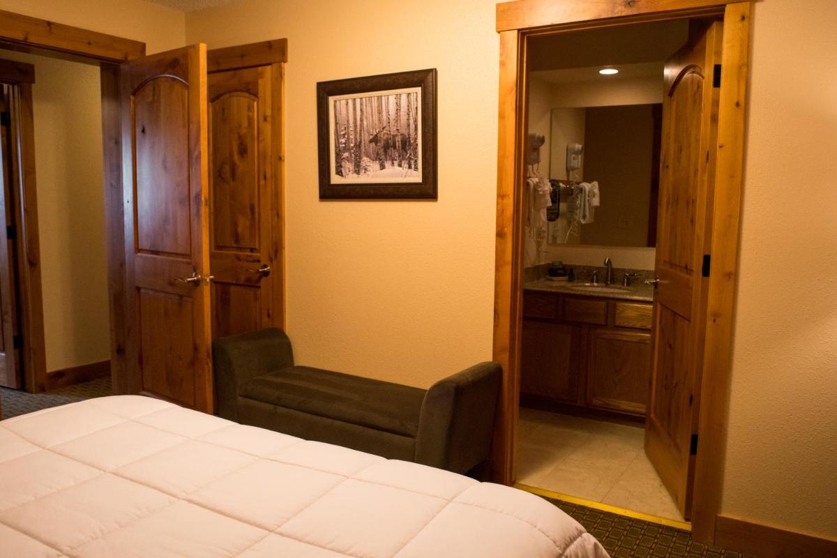 Silver Moon Inn - image 3