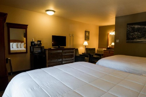 Silver Moon Inn - image 42