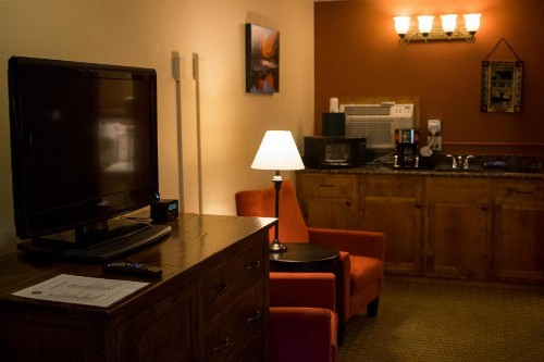 Silver Moon Inn - image 43