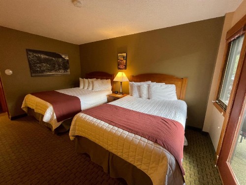 Silver Moon Inn - image 46