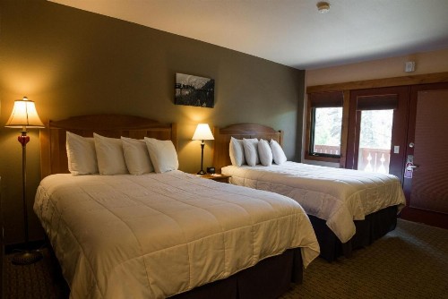 Silver Moon Inn - image 49