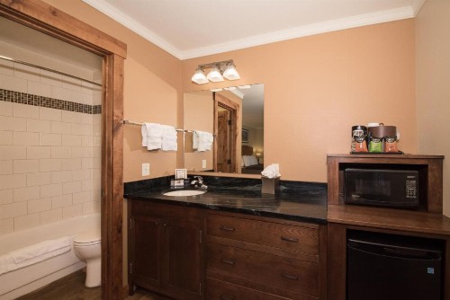 The Maxwell Inn - image 39