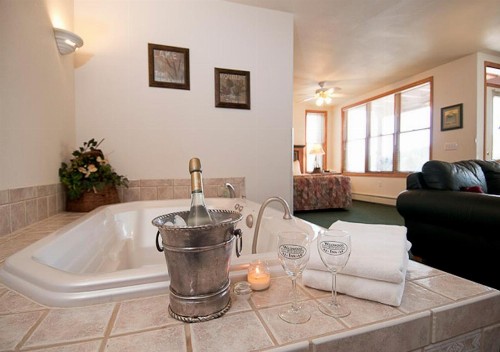 Wildwood Inn - image 27
