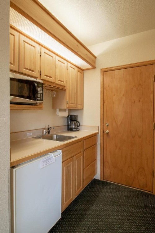 Wildwood Inn - image 43