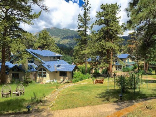 Romantic RiverSong Inn - image 41