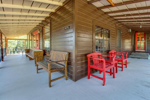 Historic Wilderness Retreat - image 9