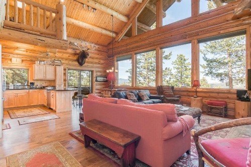 Mounticello Log Cabin - image 9