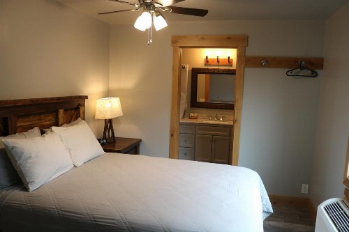 Columbine Inn - image 22