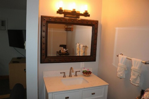 Columbine Inn - image 34