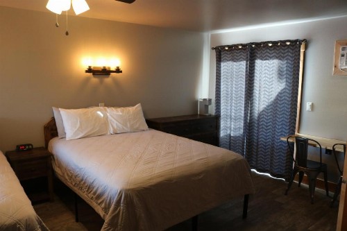 Columbine Inn - image 7