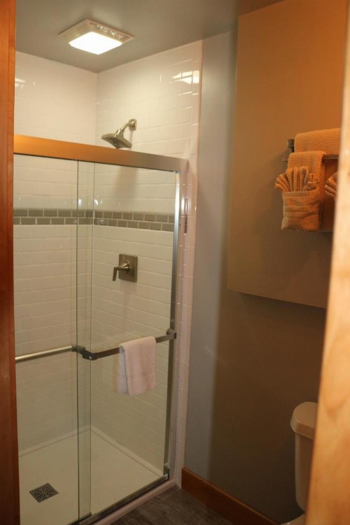 Columbine Inn - image 9