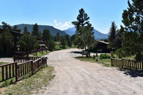 Estes Lake Lodge - image 4