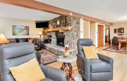 Divine Condominium (3 Bedroom condo) - image 7