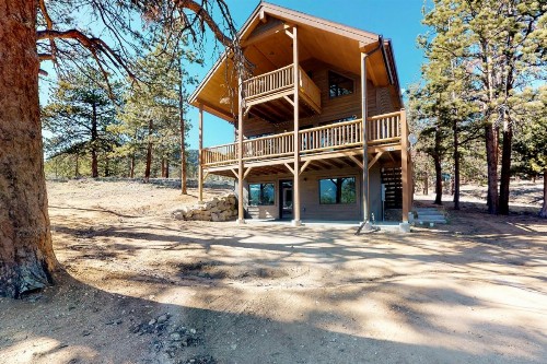Crest Cabin