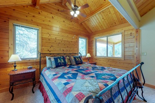 Twin Pines Cabin - image 11
