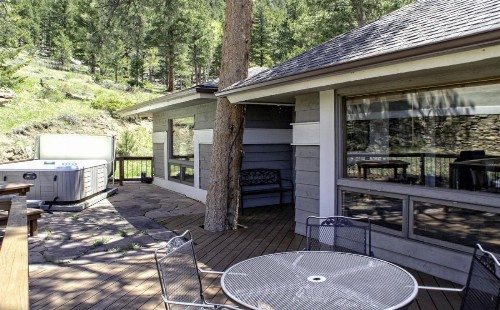Tranquil Duplex Home - image 29