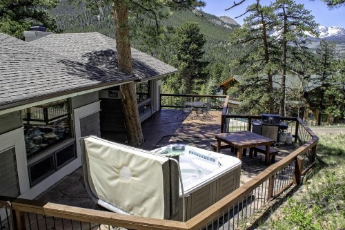 Tranquil Duplex Home - image 31