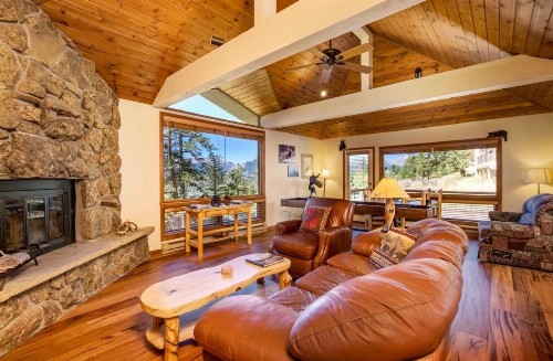 Tranquil Duplex Home - image 5