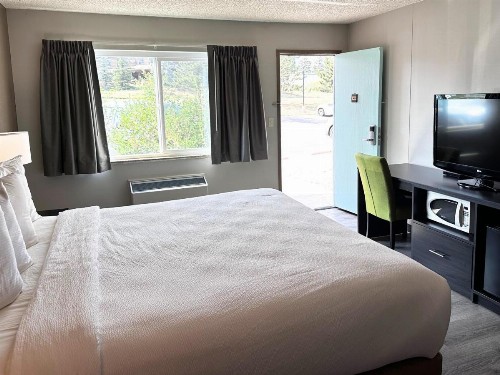 Rocky Mountain Hotel & Conference Center - image 12
