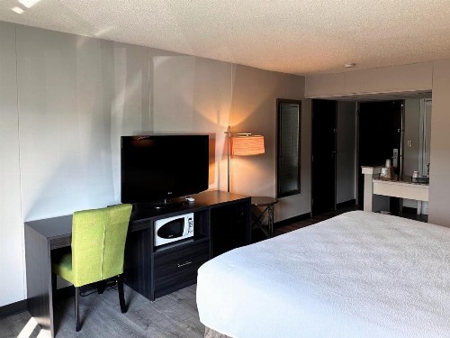 Rocky Mountain Hotel & Conference Center - image 21