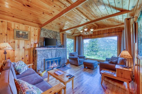 Flower Lane Cabin