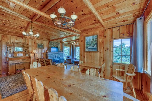Flower Lane Cabin - image 6