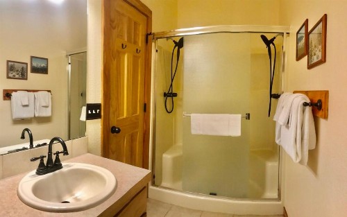 Mountain Shadows Resort - image 20