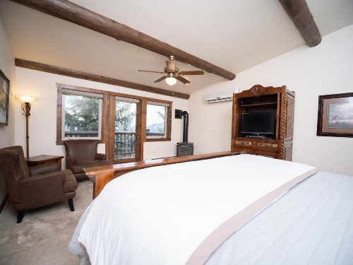 Taharaa Mountain Lodge - image 13