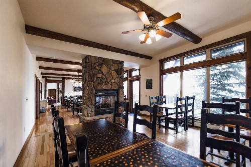 Taharaa Mountain Lodge - image 20
