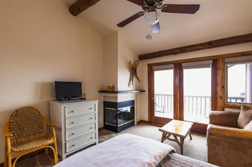 Taharaa Mountain Lodge - image 28
